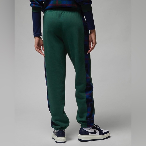 NWT Jordan Brooklyn Joggers - Picture 5 of 11